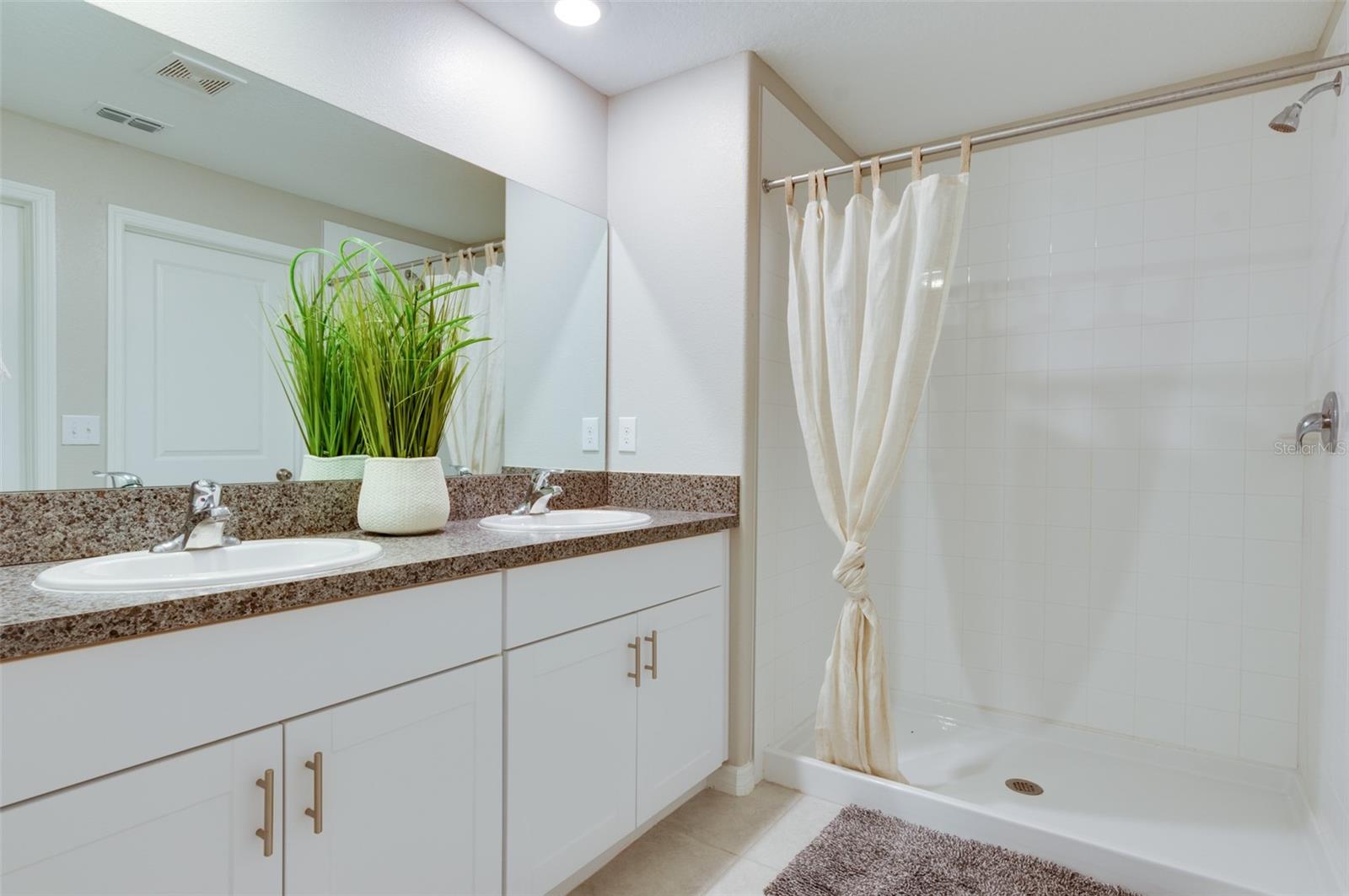 9805 LEMON DROP LOOP, SUN CITY CENTER, FL, 33573