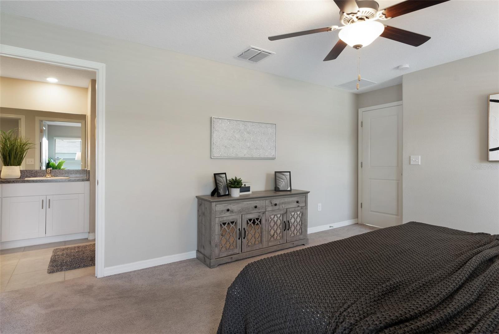9805 LEMON DROP LOOP, SUN CITY CENTER, FL, 33573