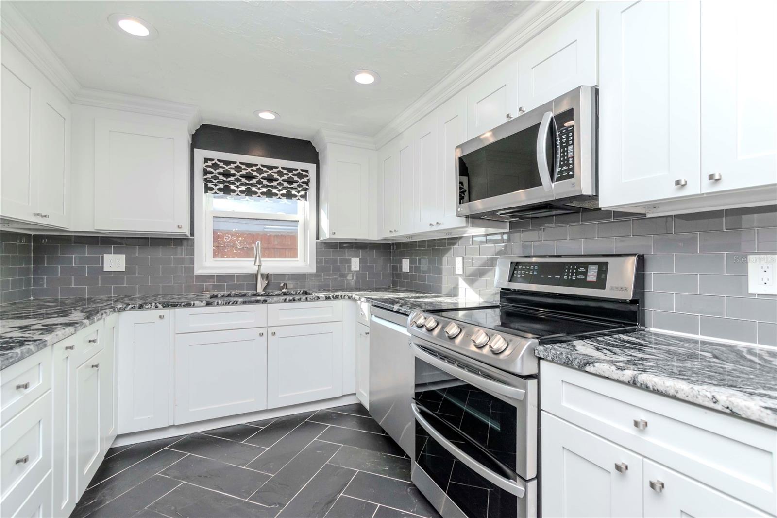 3628 HOLIDAY LAKE DR, HOLIDAY, FL, 34691