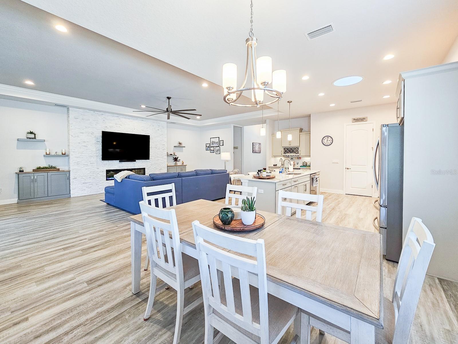 8 N LAKEWALK DR, PALM COAST, FL, 32137