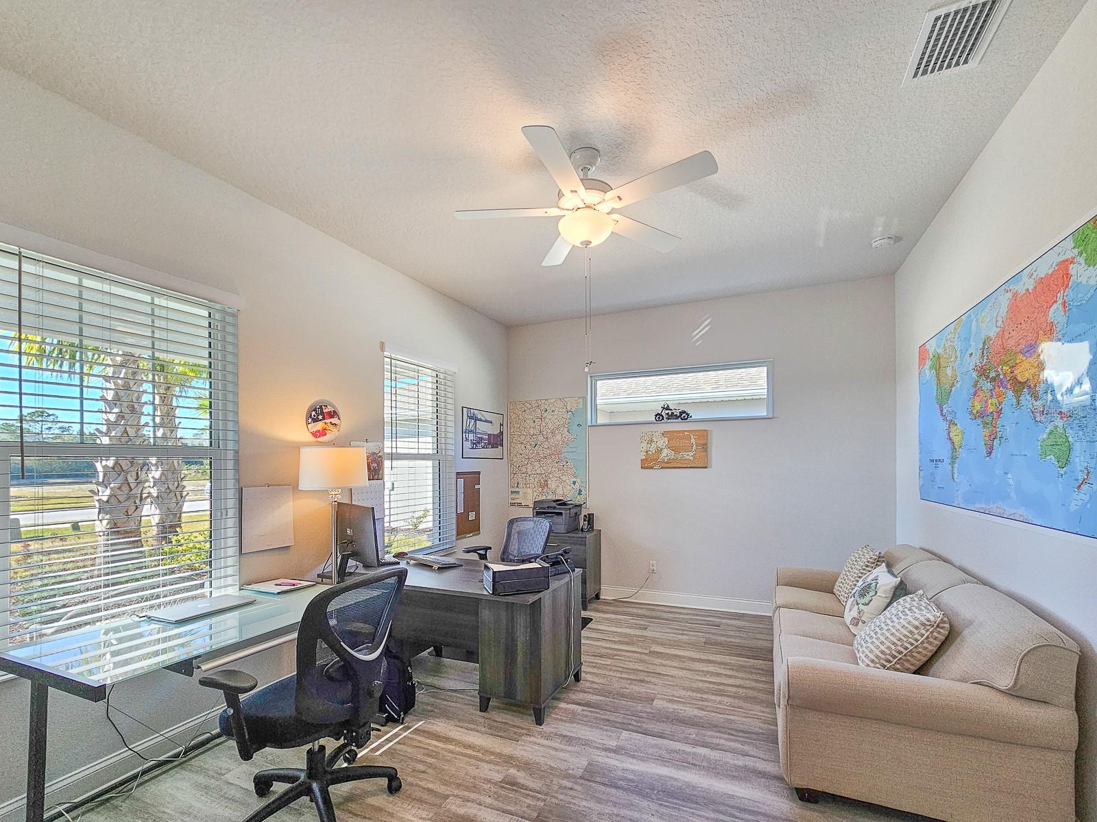 8 N LAKEWALK DR, PALM COAST, FL, 32137