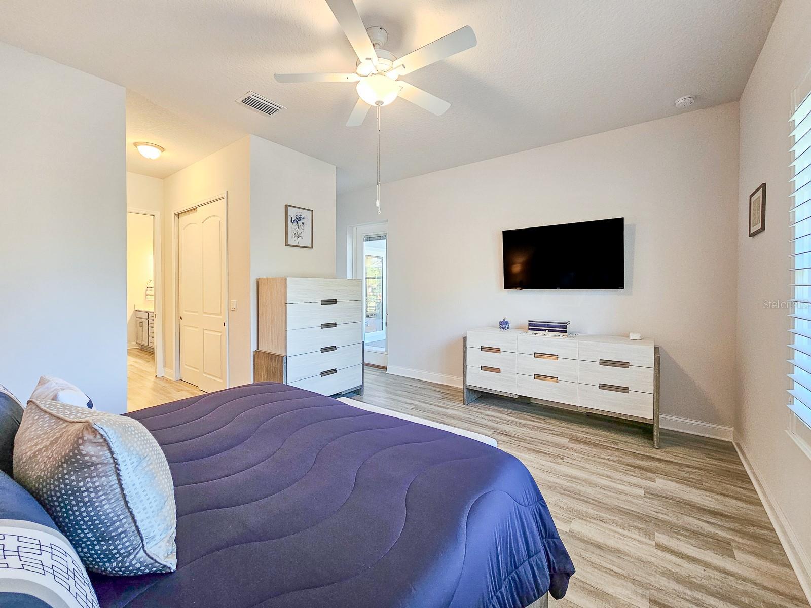 8 N LAKEWALK DR, PALM COAST, FL, 32137