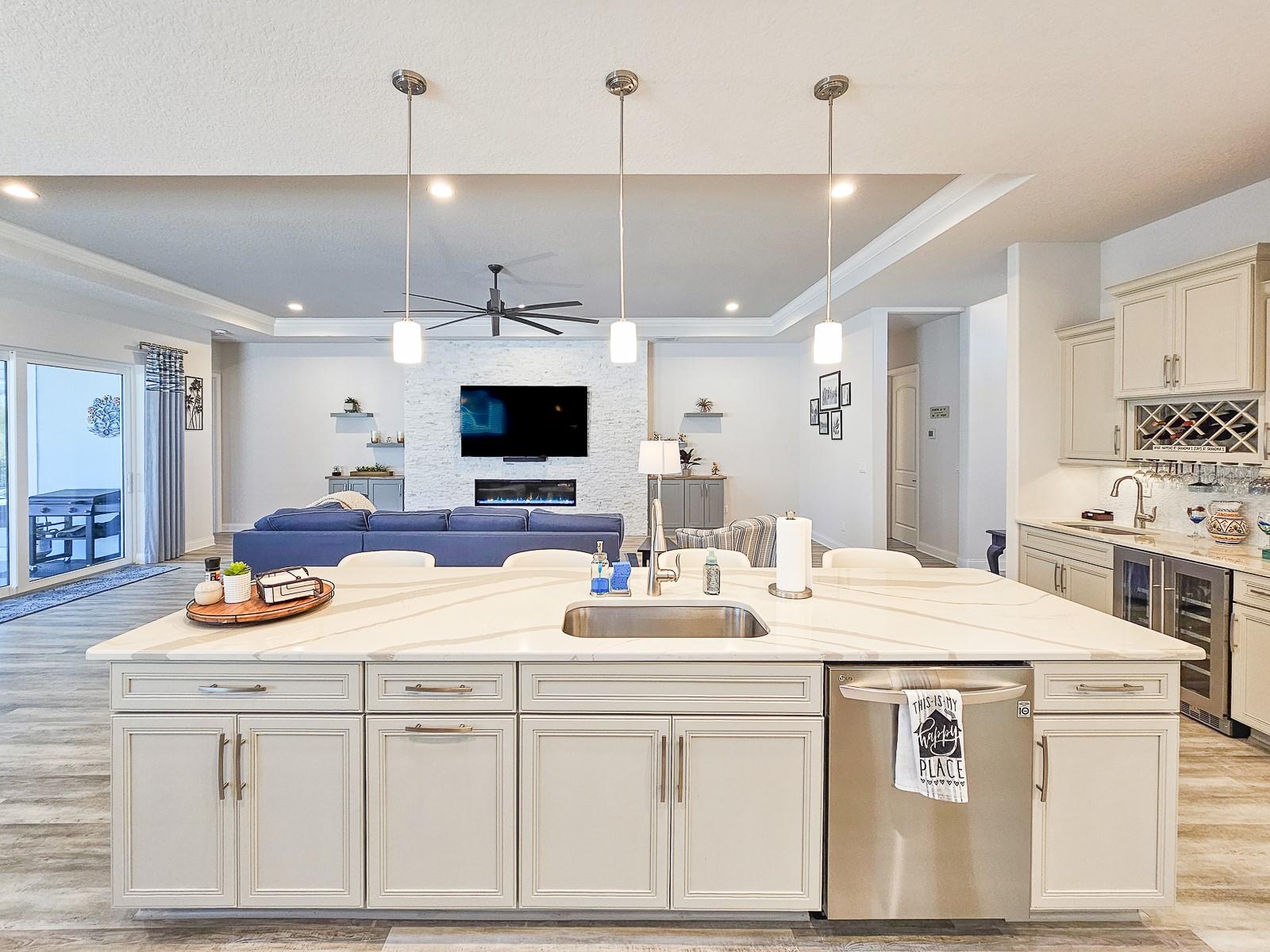 8 N LAKEWALK DR, PALM COAST, FL, 32137