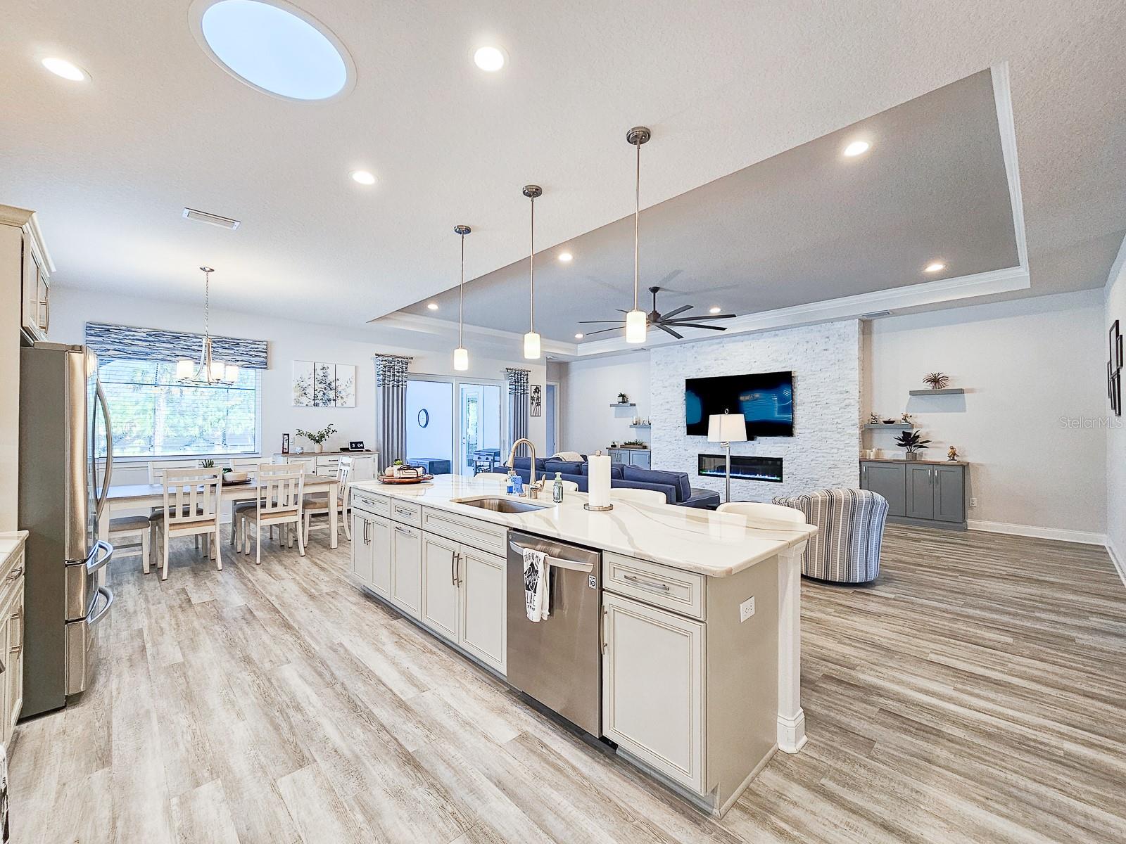 8 N LAKEWALK DR, PALM COAST, FL, 32137