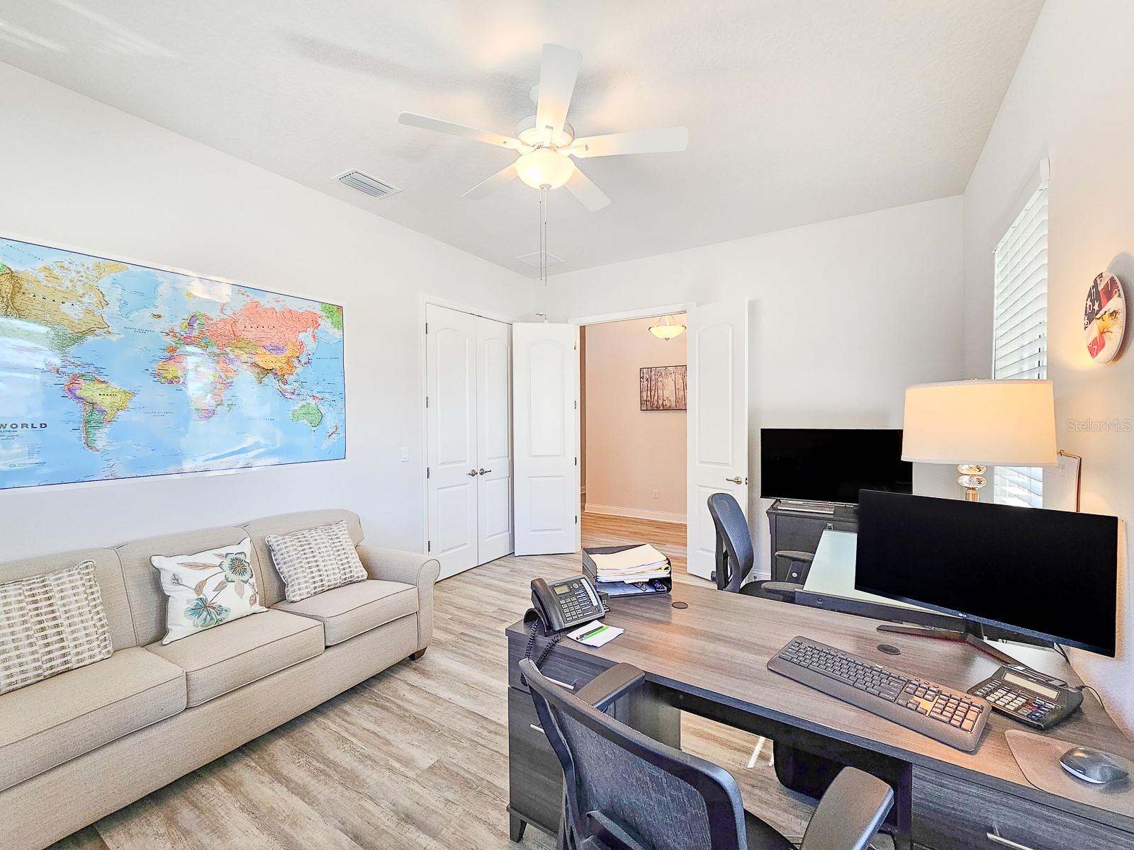 8 N LAKEWALK DR, PALM COAST, FL, 32137