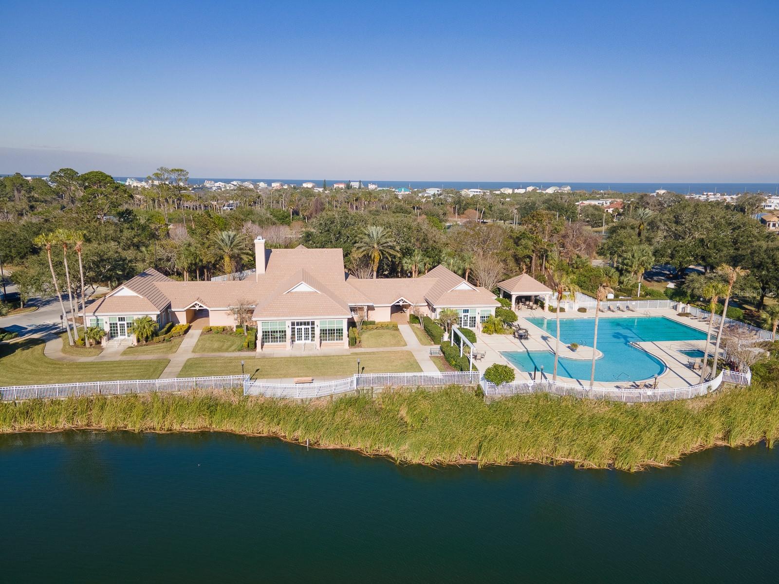 8 N LAKEWALK DR, PALM COAST, FL, 32137