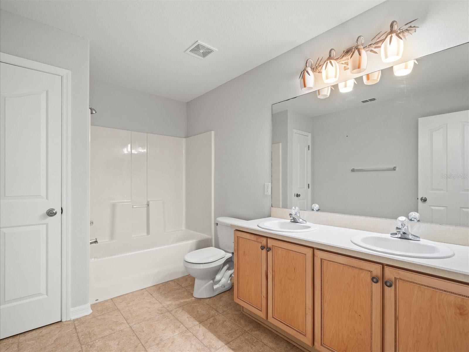 17608 GLENAPP DR, LAND O LAKES, FL, 34638