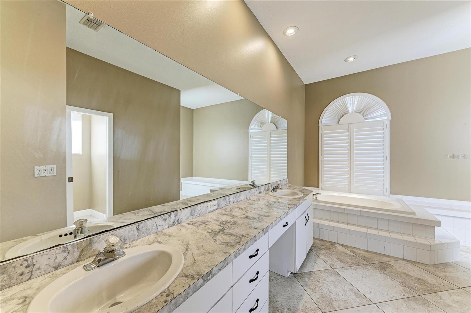 1104 83RD ST NW, BRADENTON, FL, 34209