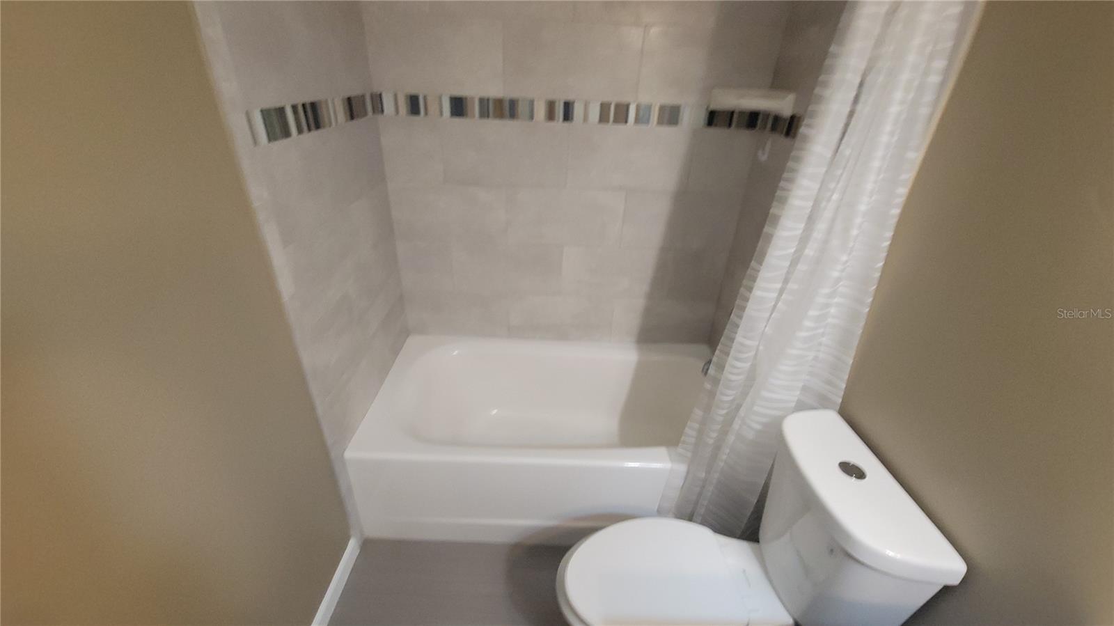7318 SUNSHINE CIR, TAMPA, FL, 33634