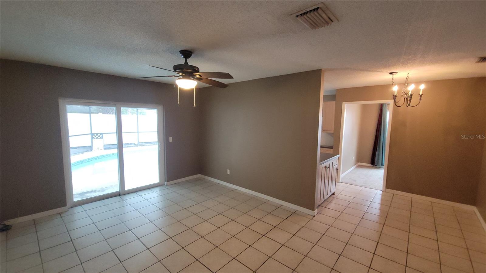 7318 SUNSHINE CIR, TAMPA, FL, 33634