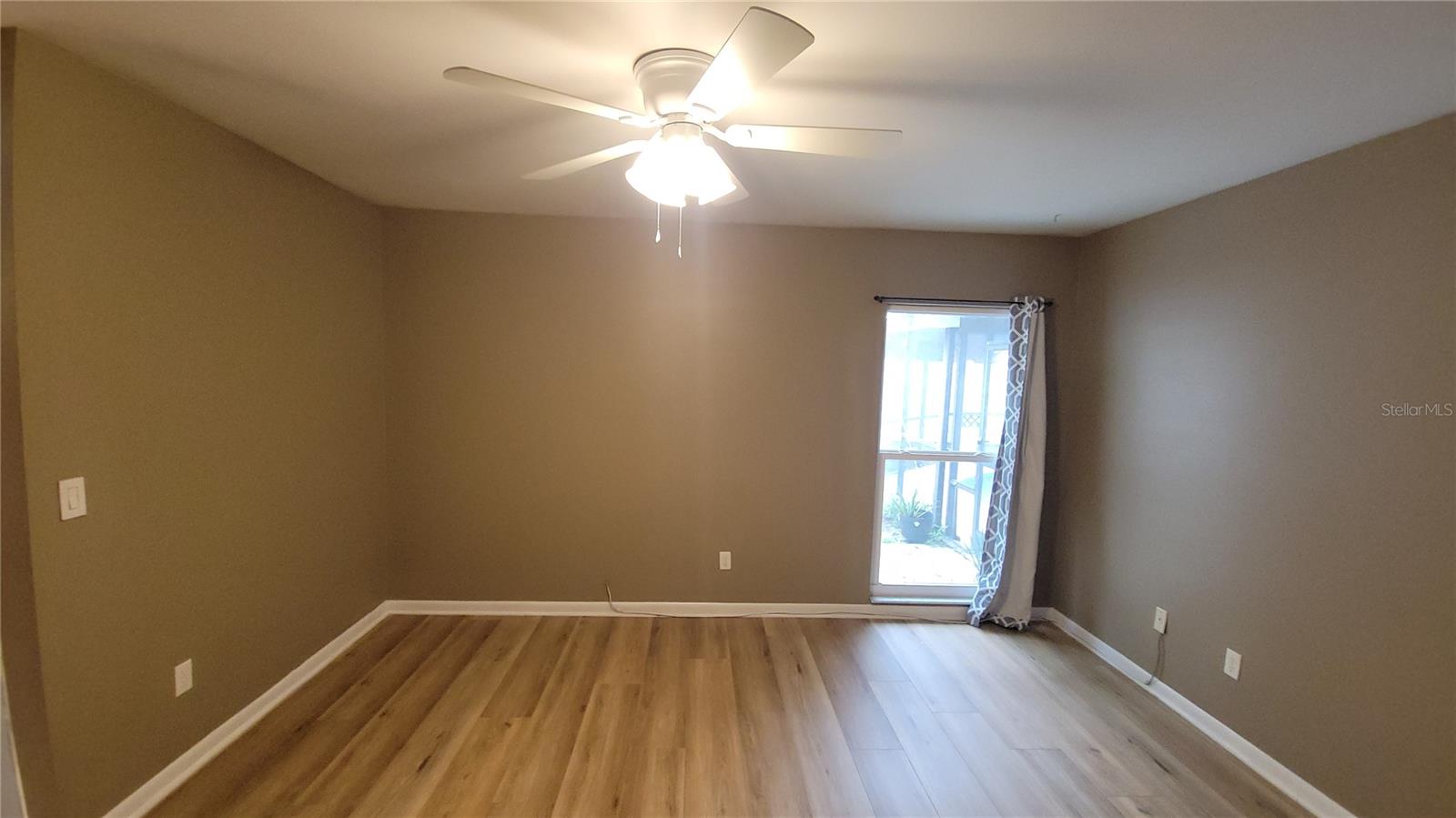 7318 SUNSHINE CIR, TAMPA, FL, 33634