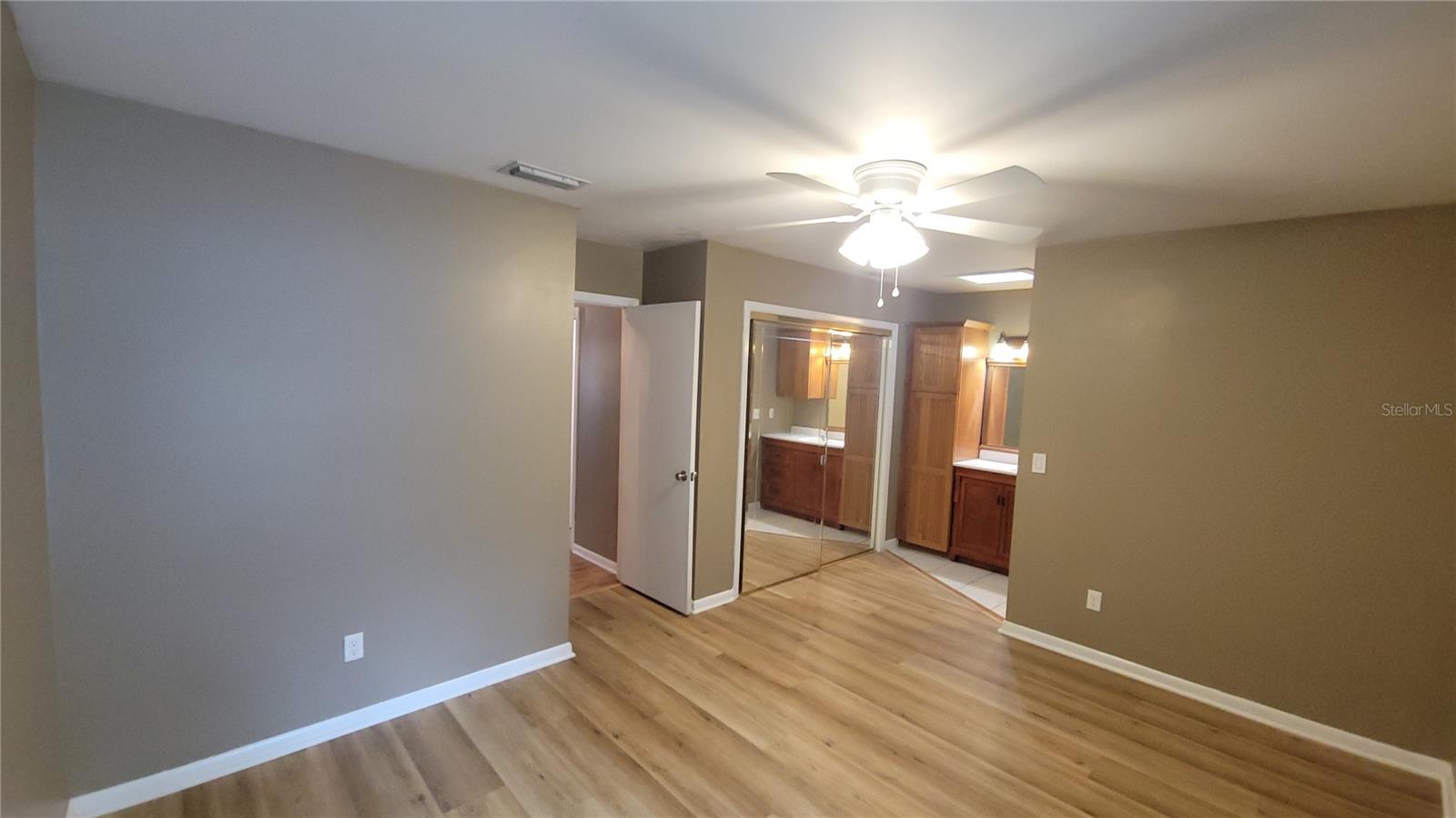 7318 SUNSHINE CIR, TAMPA, FL, 33634