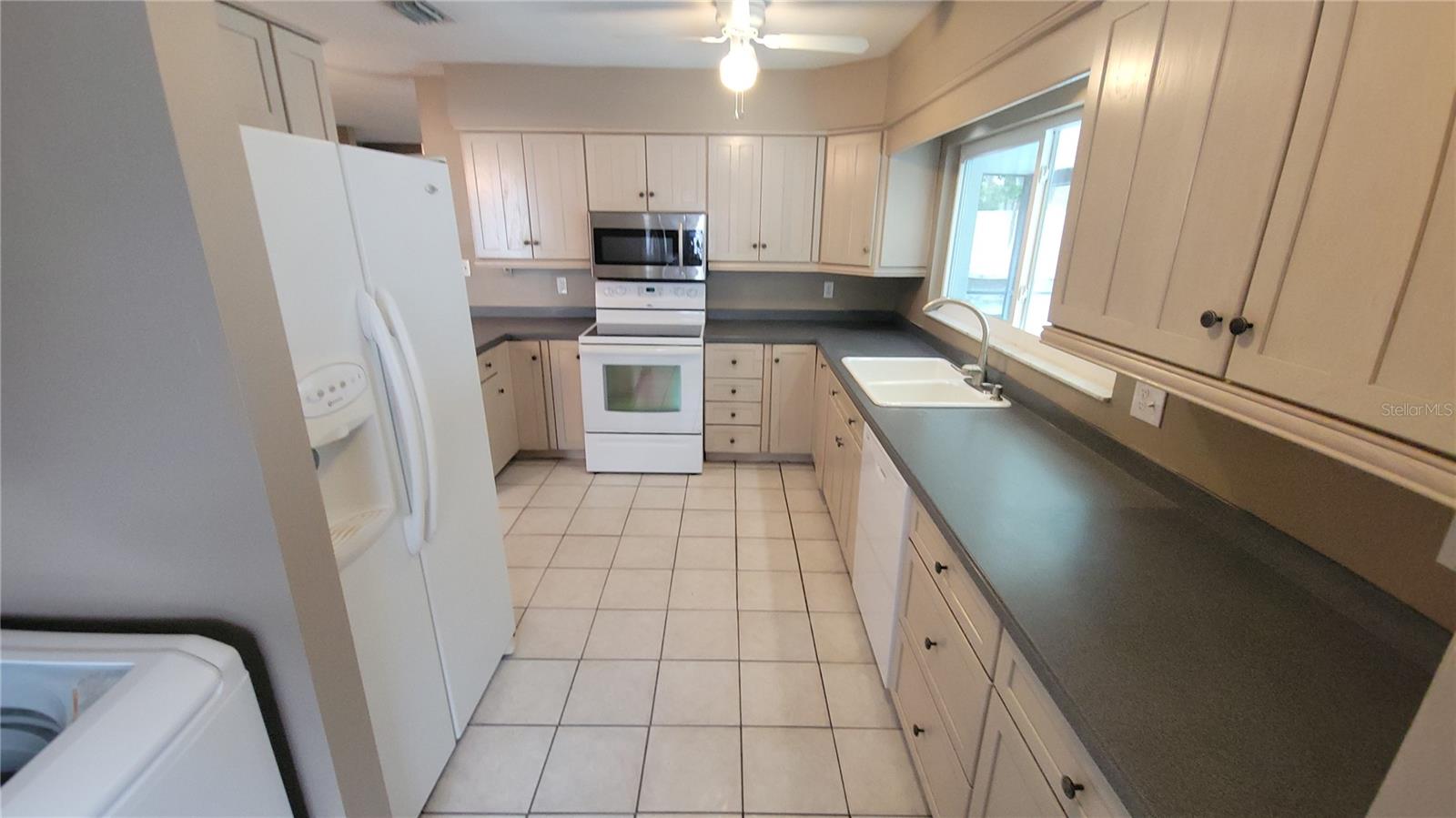 7318 SUNSHINE CIR, TAMPA, FL, 33634