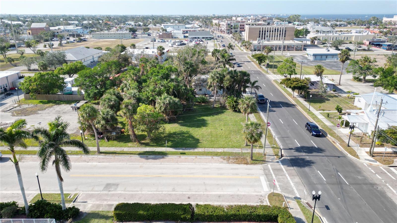 261 E OLYMPIA AVE, PUNTA GORDA, FL, 33950
