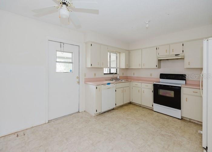 611 BAY AVE, HOLLY HILL, FL, 32117