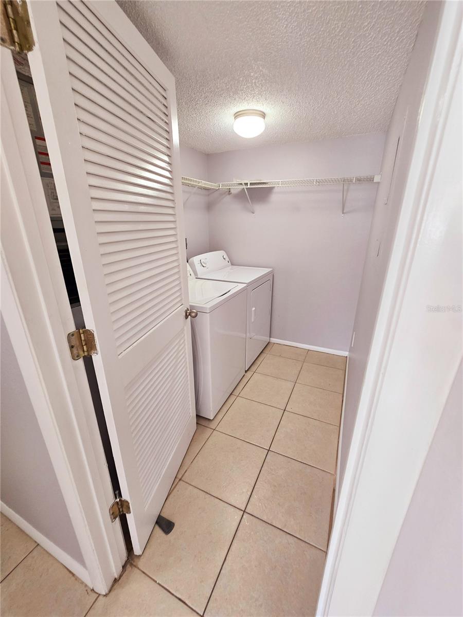 5542 BAYWATER DR, TAMPA, FL, 33615
