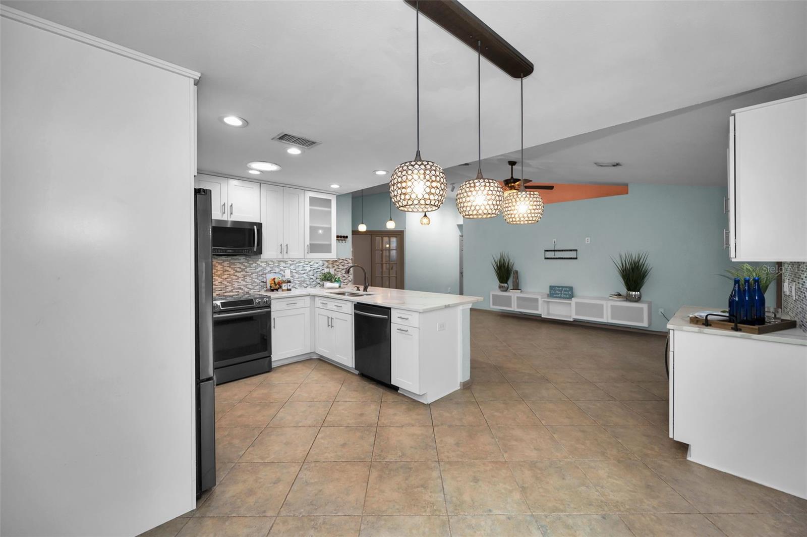 663 ATHENS ST, DUNEDIN, FL, 34698