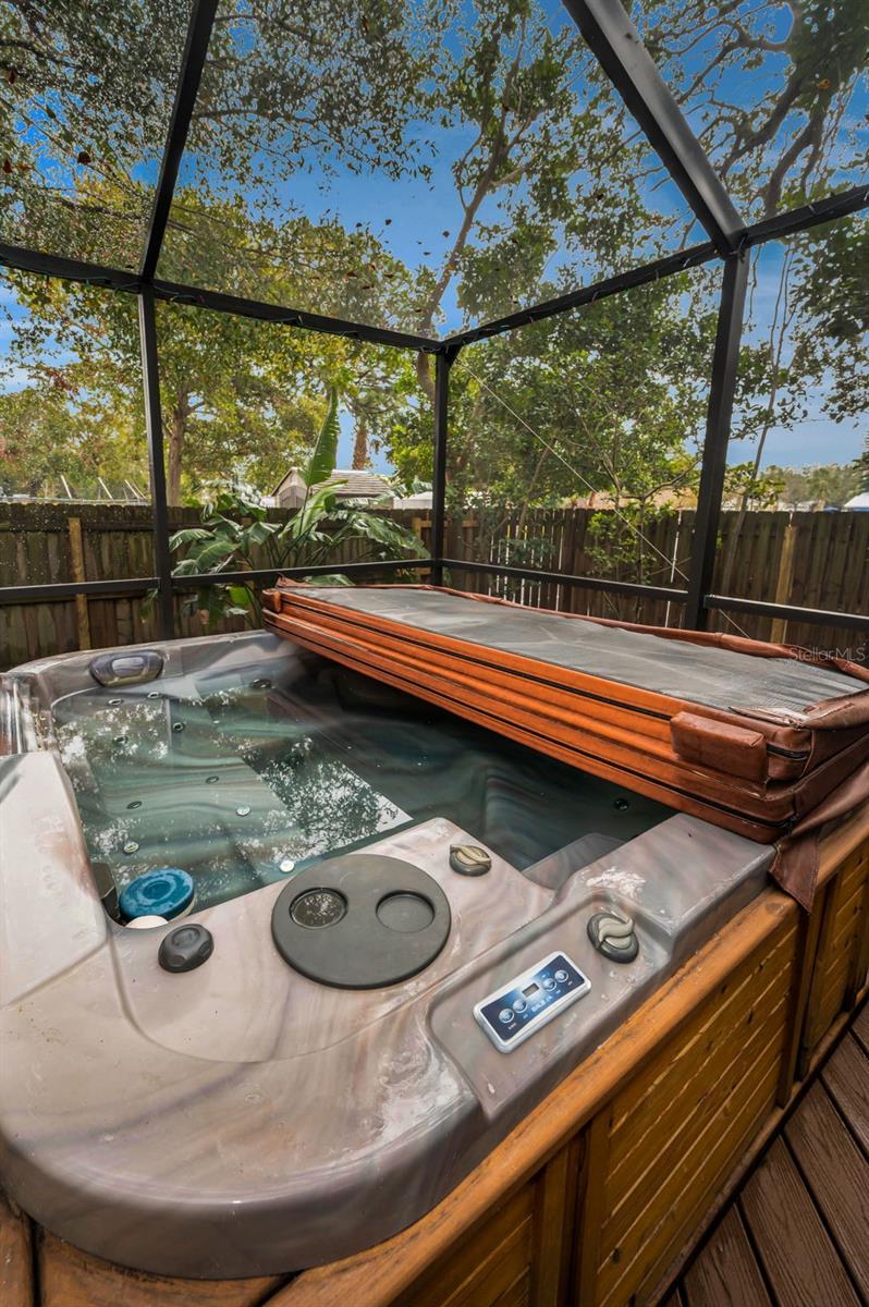 663 ATHENS ST, DUNEDIN, FL, 34698