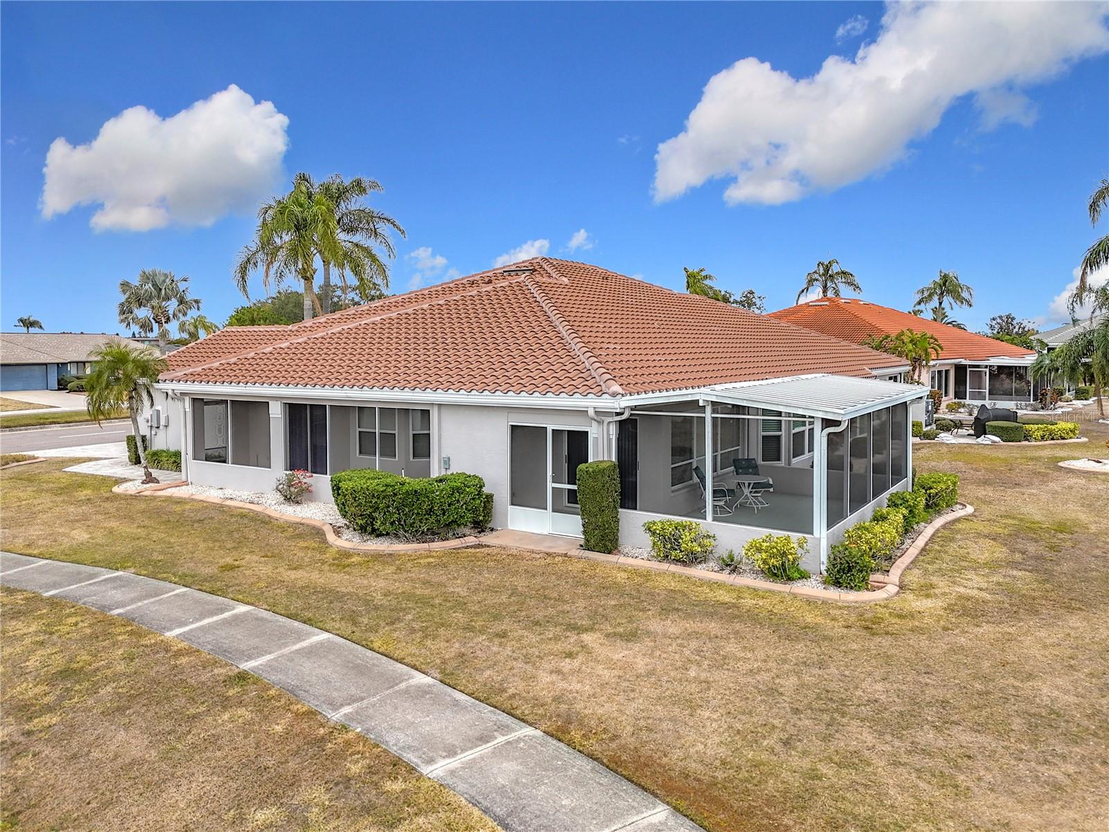 1718 S PEBBLE BEACH BLVD, SUN CITY CENTER, FL, 33573