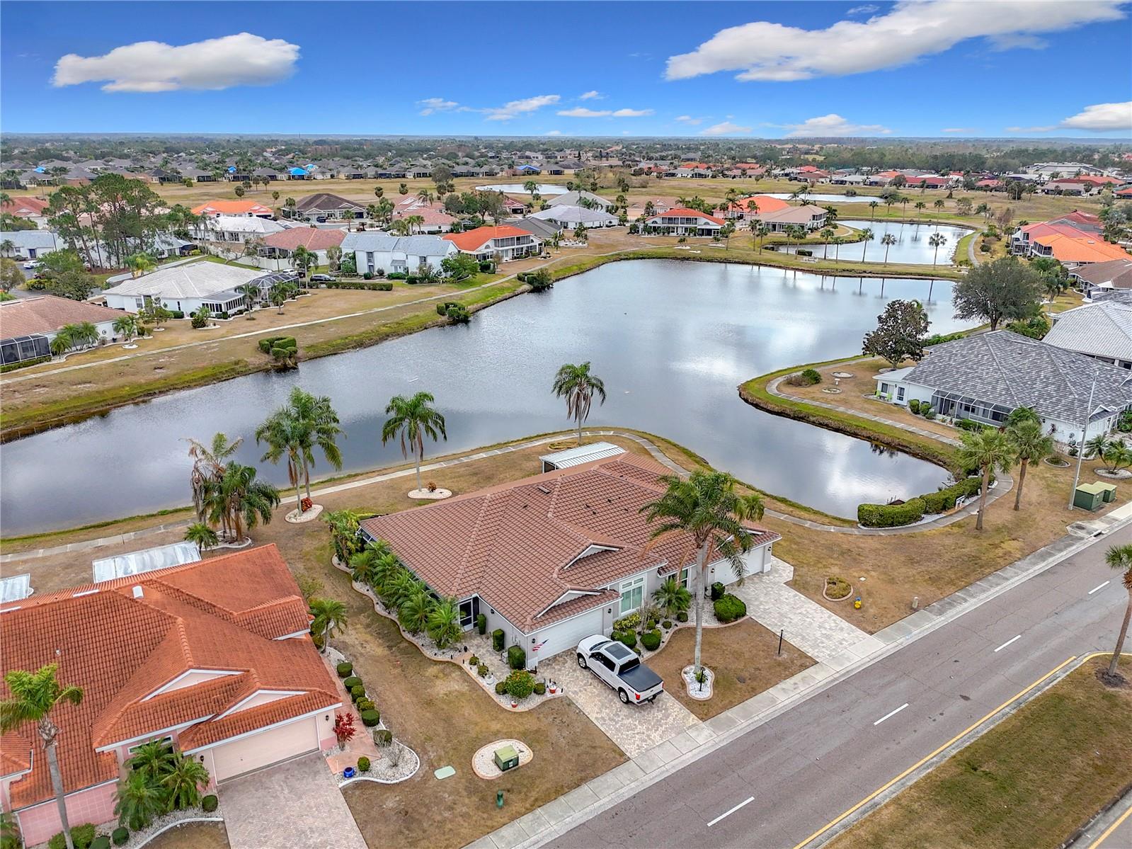 1718 S PEBBLE BEACH BLVD, SUN CITY CENTER, FL, 33573