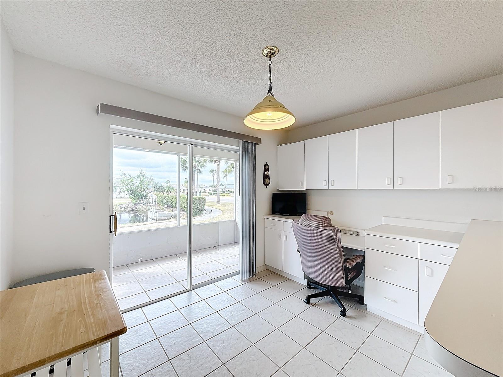 1718 S PEBBLE BEACH BLVD, SUN CITY CENTER, FL, 33573