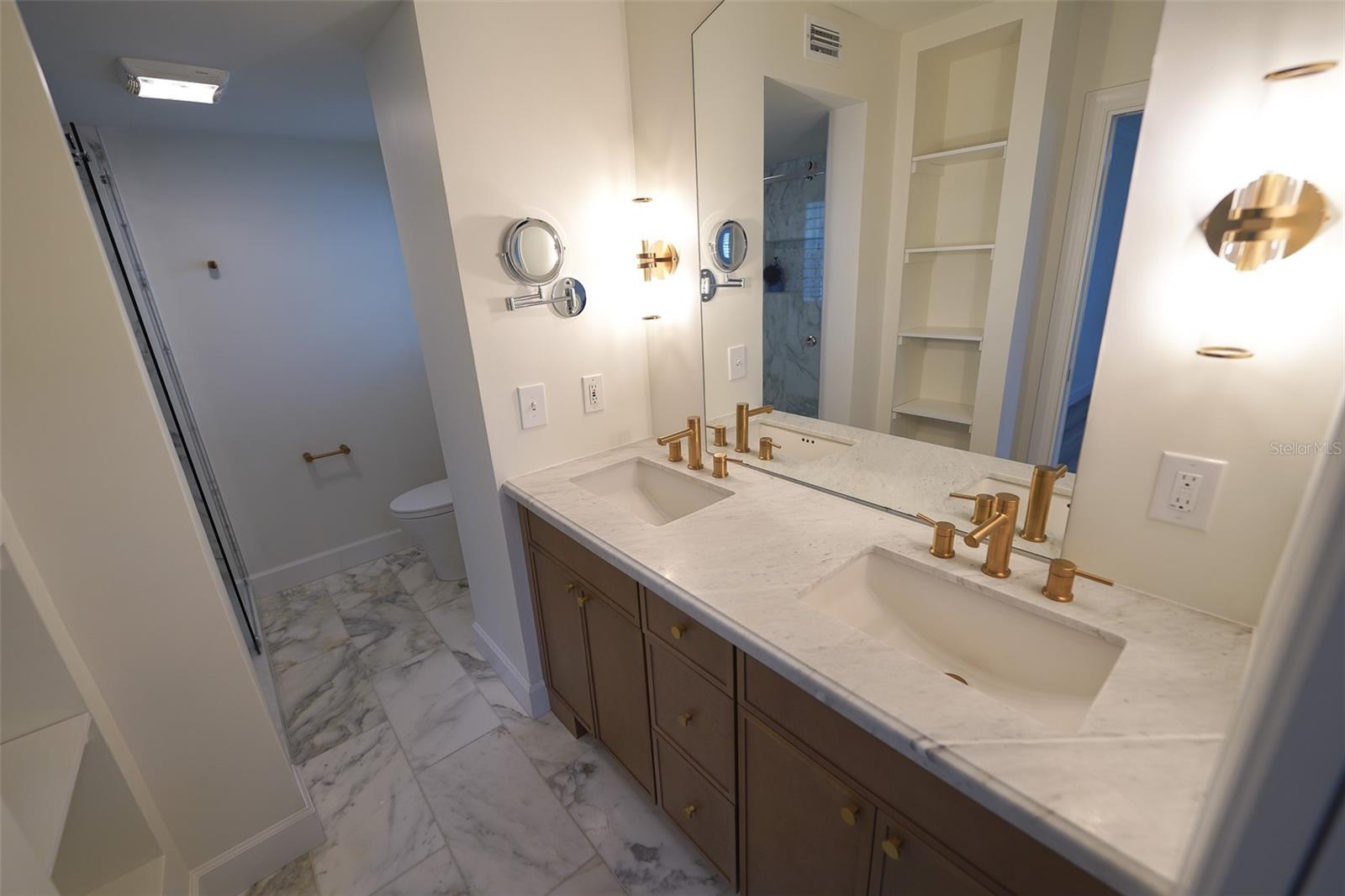 414 S SHORE CREST DR, TAMPA, FL, 33609