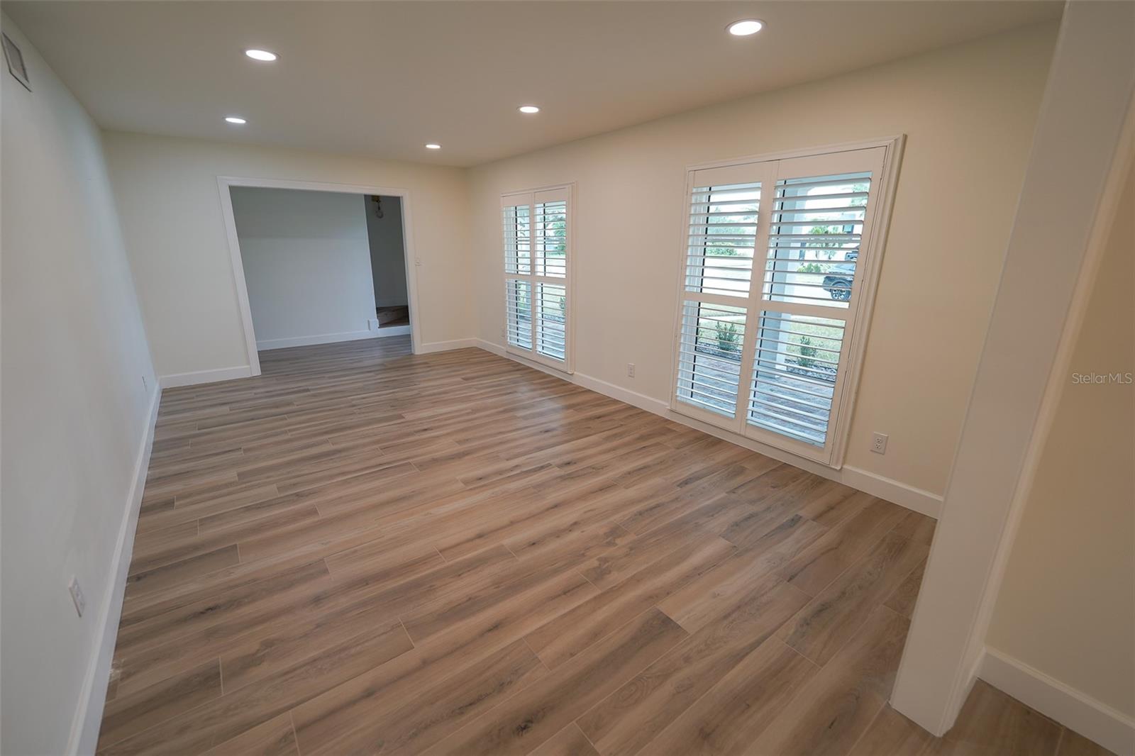 414 S SHORE CREST DR, TAMPA, FL, 33609