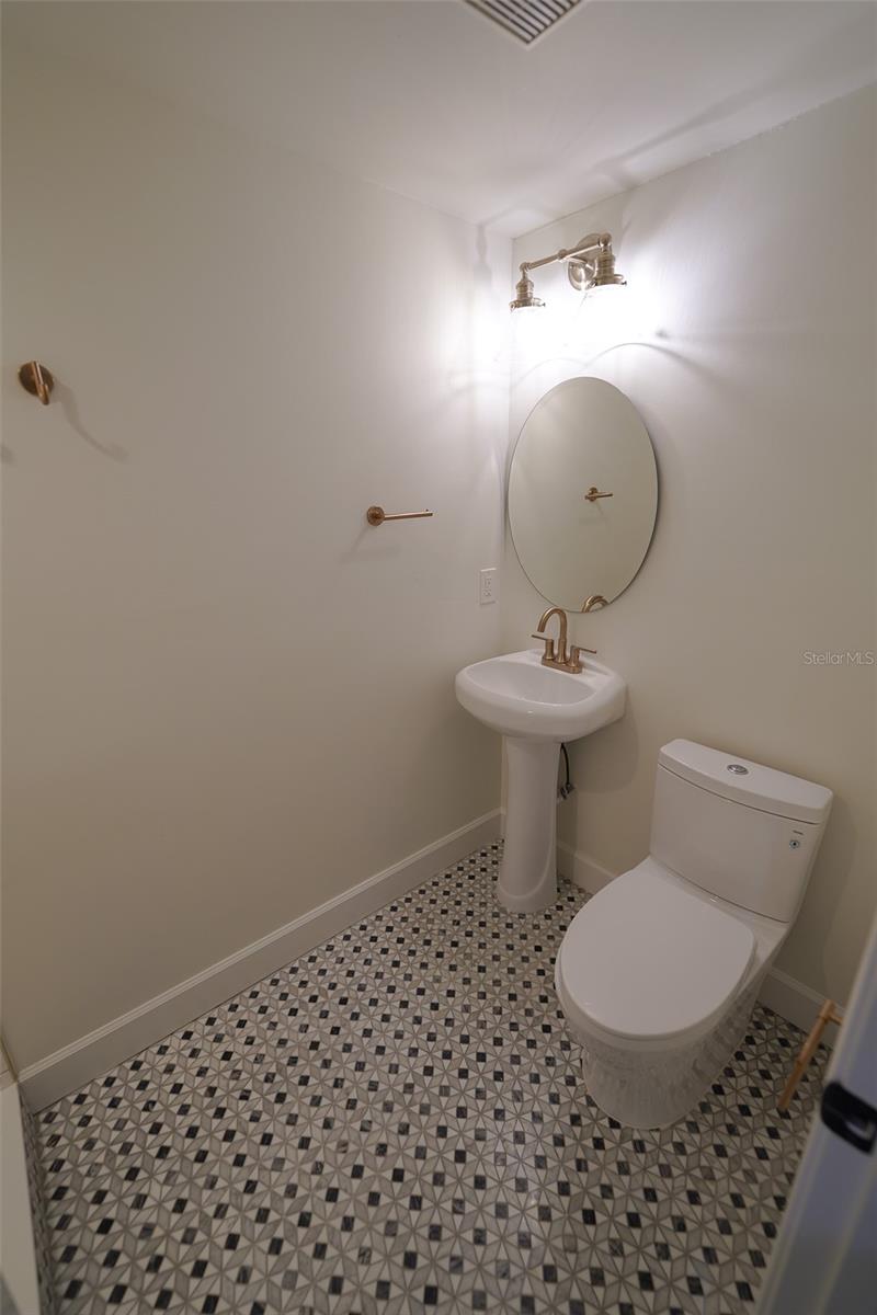414 S SHORE CREST DR, TAMPA, FL, 33609