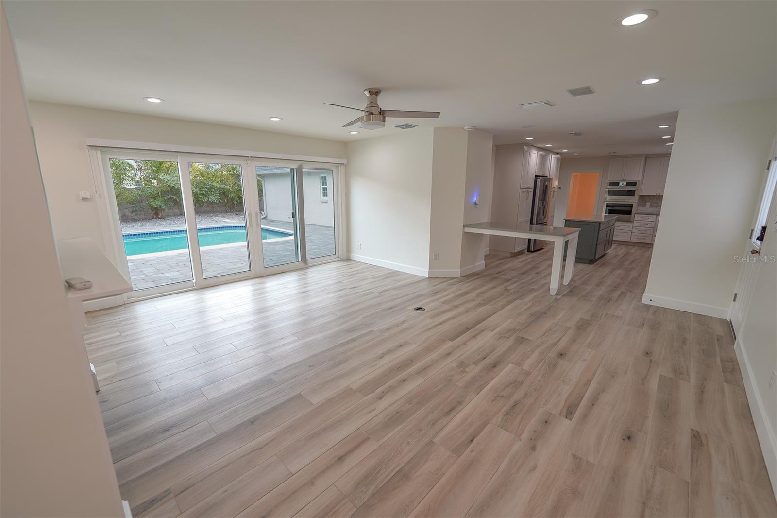 414 S SHORE CREST DR, TAMPA, FL, 33609