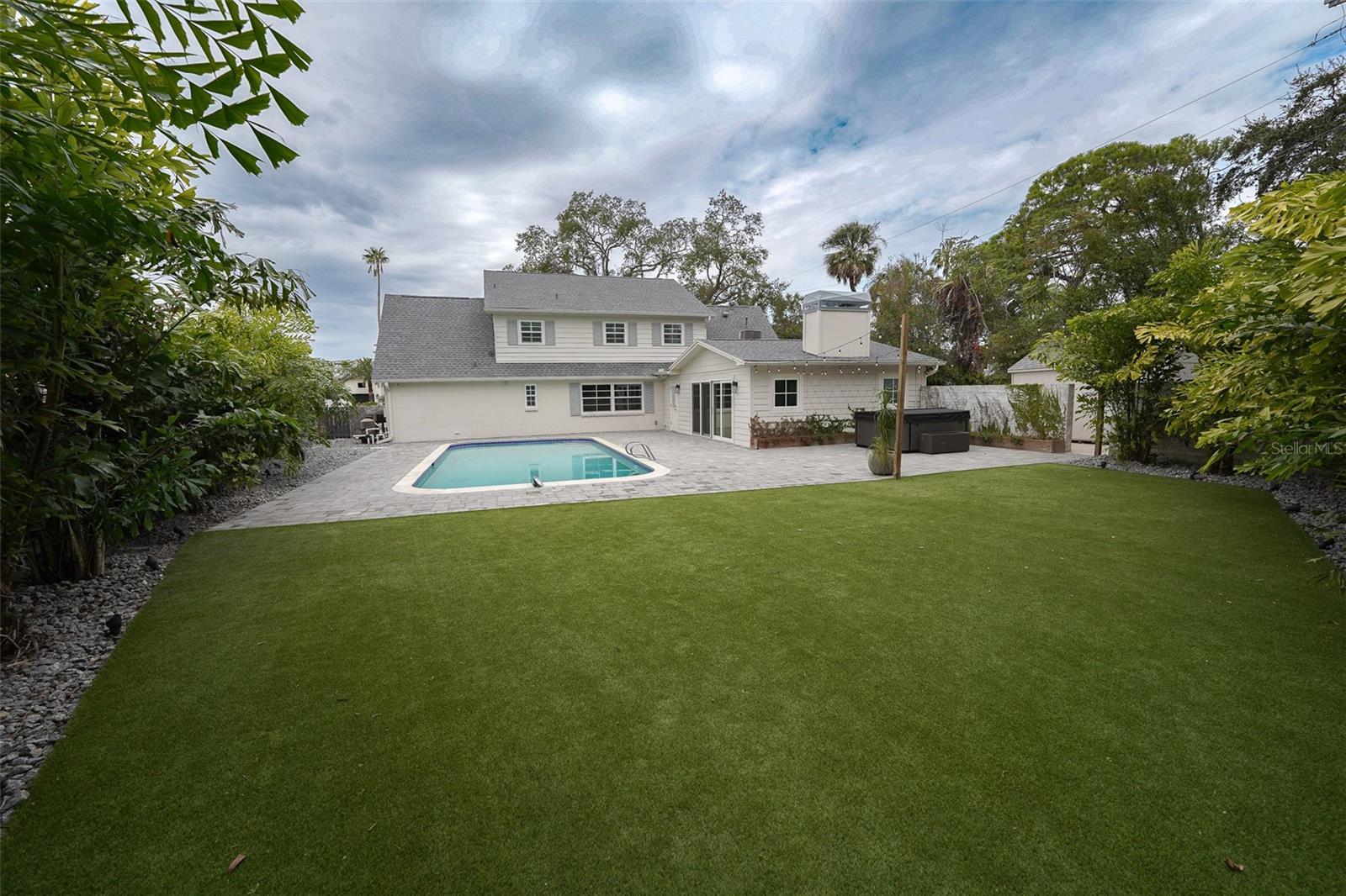 414 S SHORE CREST DR, TAMPA, FL, 33609