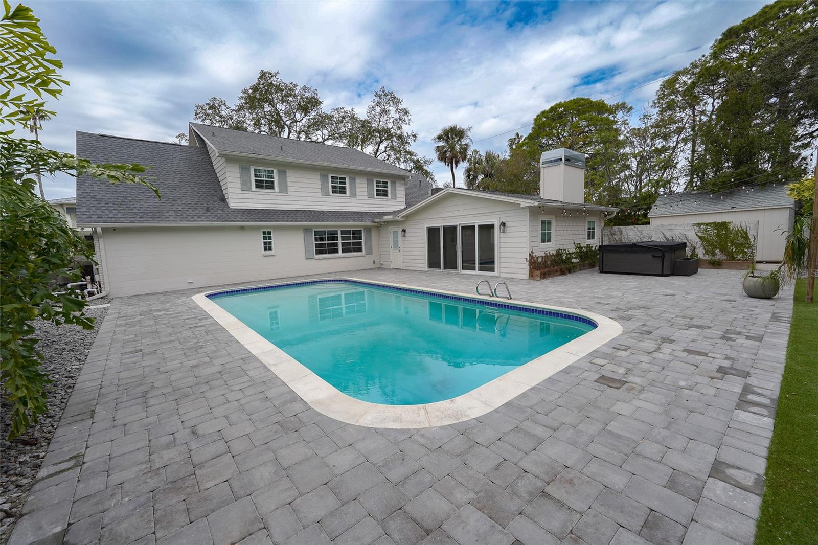 414 S SHORE CREST DR, TAMPA, FL, 33609