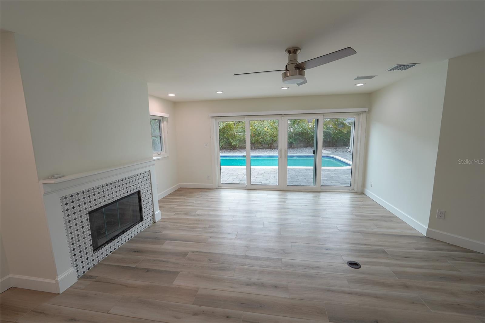 414 S SHORE CREST DR, TAMPA, FL, 33609