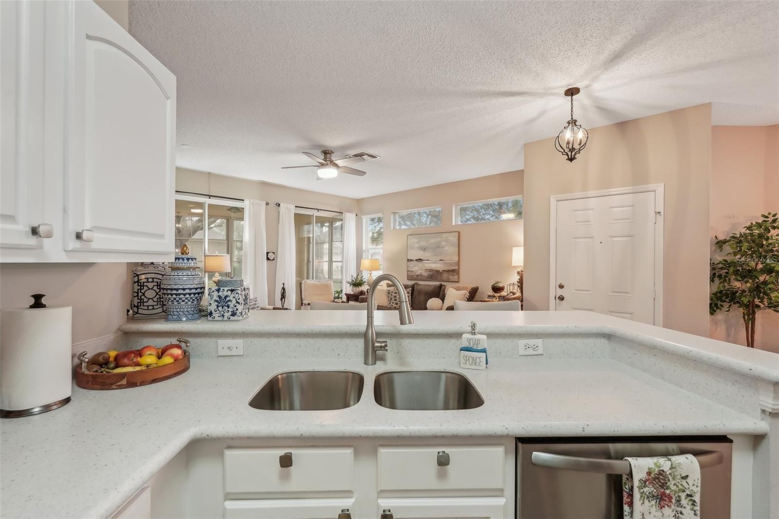 2028 ACADIA GREENS DR, SUN CITY CENTER, FL, 33573