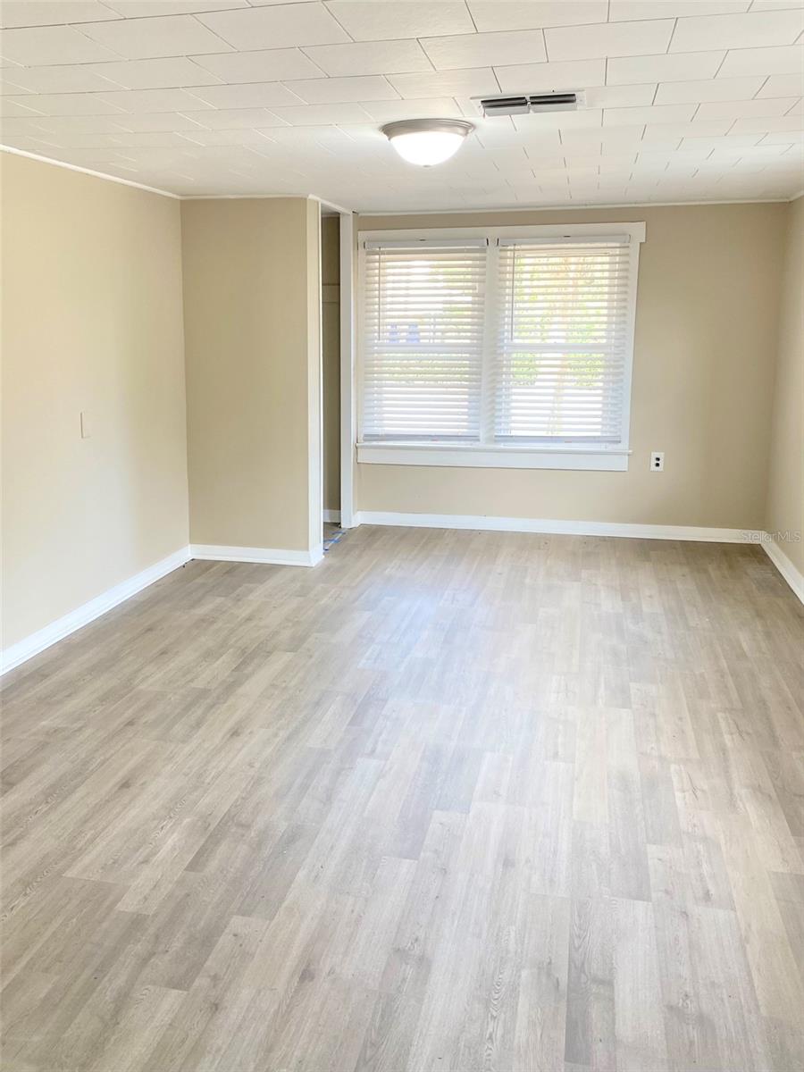 10607 3RD ST, THONOTOSASSA, FL, 33592