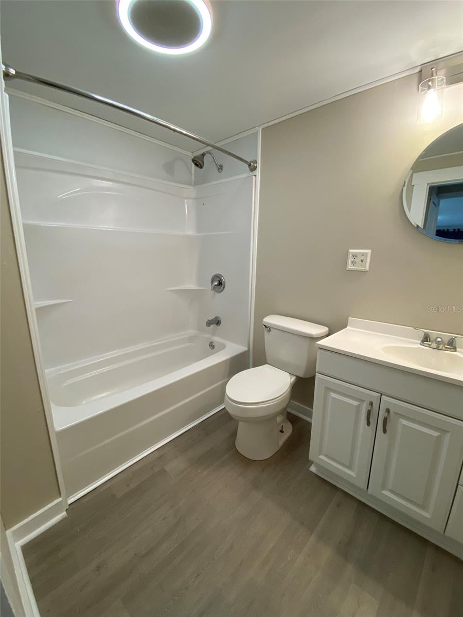 10607 3RD ST, THONOTOSASSA, FL, 33592