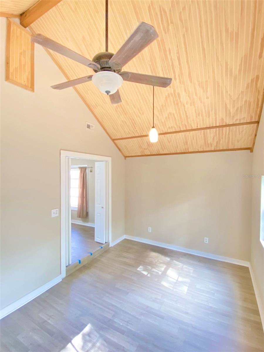 10607 3RD ST, THONOTOSASSA, FL, 33592