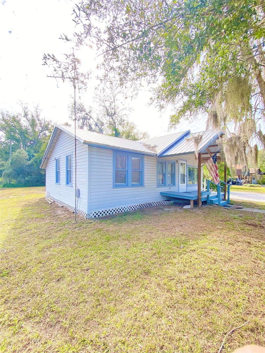 10607 3RD ST, THONOTOSASSA, FL, 33592