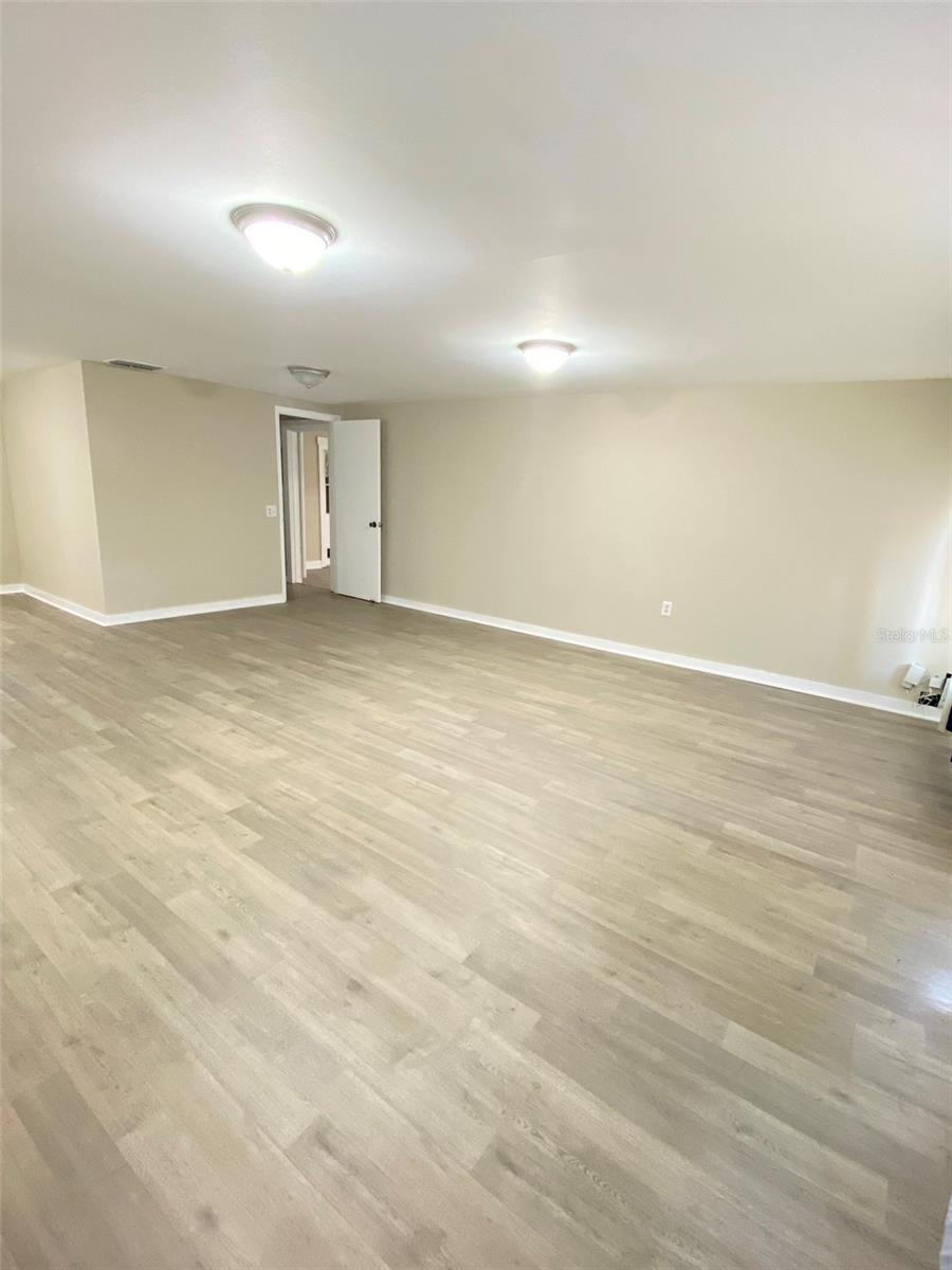 10607 3RD ST, THONOTOSASSA, FL, 33592