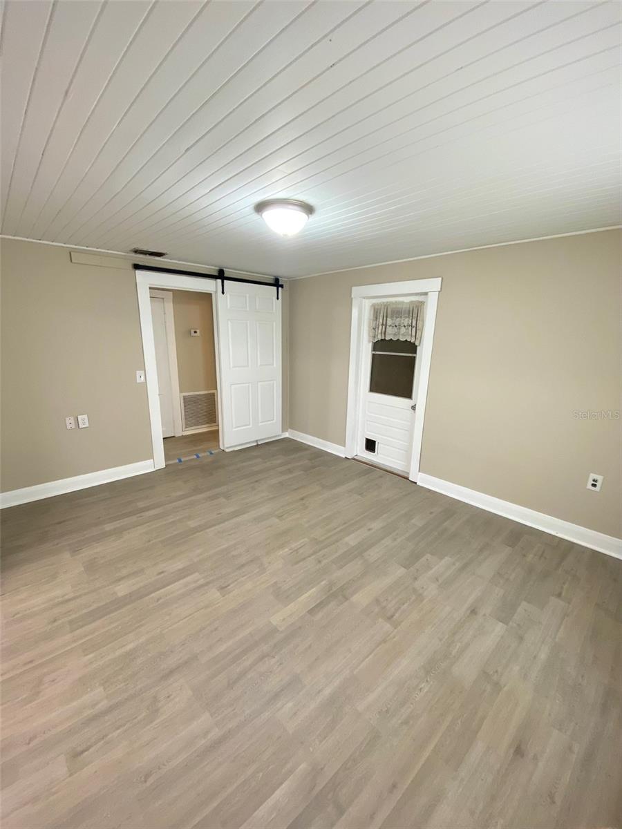 10607 3RD ST, THONOTOSASSA, FL, 33592