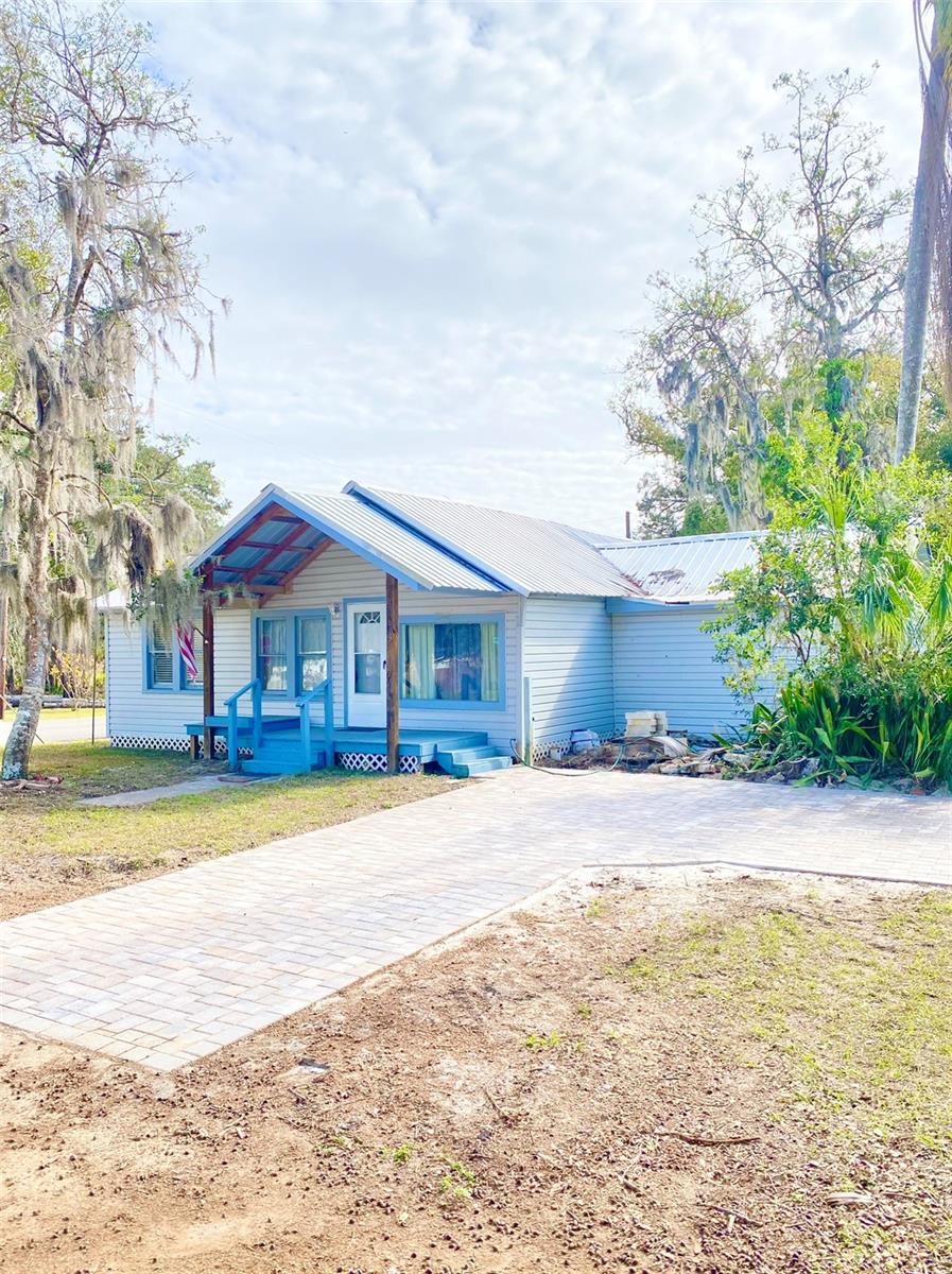10607 3RD ST, THONOTOSASSA, FL, 33592