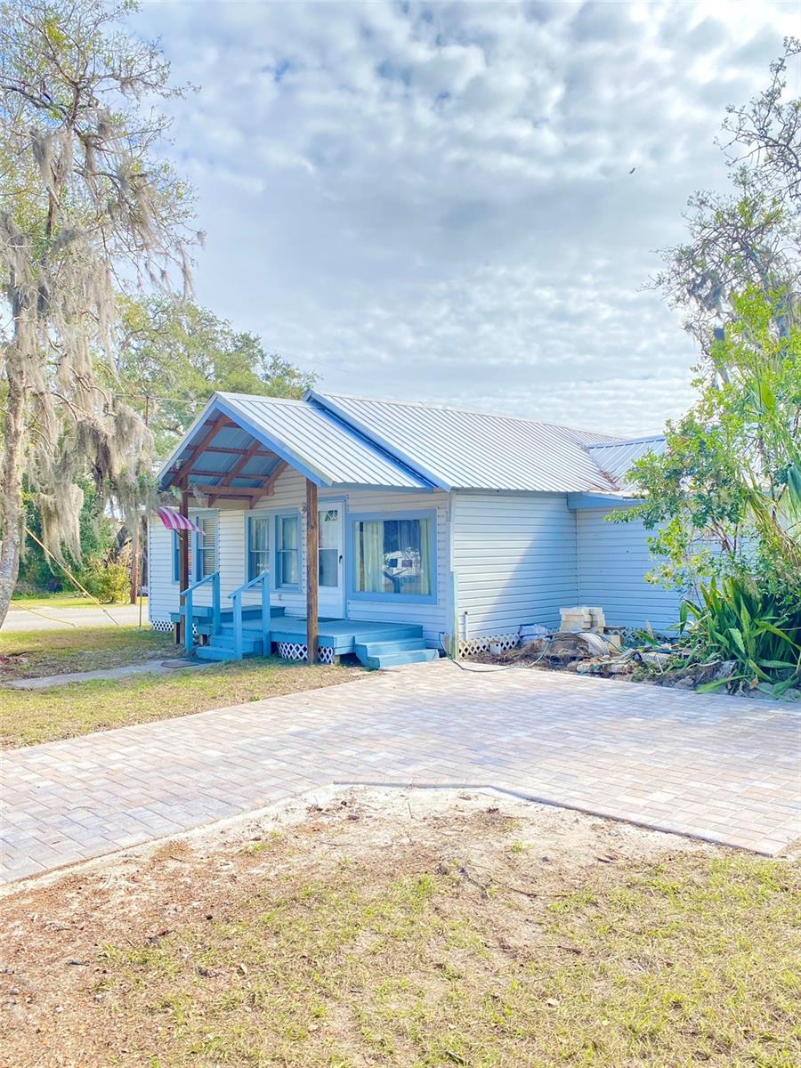 10607 3RD ST, THONOTOSASSA, FL, 33592