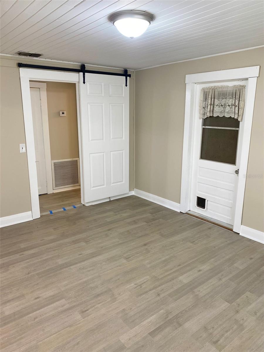 10607 3RD ST, THONOTOSASSA, FL, 33592