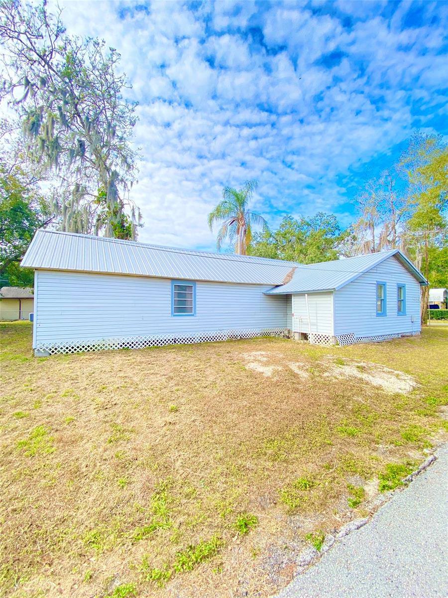 10607 3RD ST, THONOTOSASSA, FL, 33592