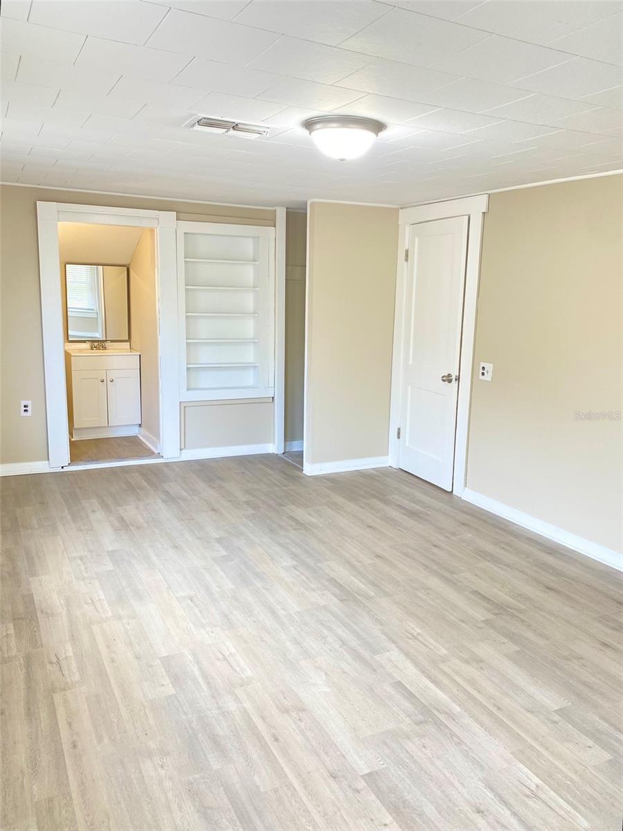 10607 3RD ST, THONOTOSASSA, FL, 33592