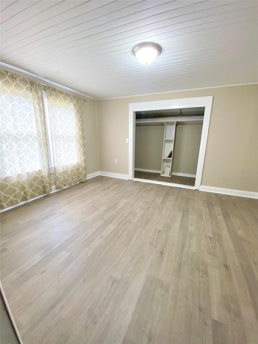 10607 3RD ST, THONOTOSASSA, FL, 33592
