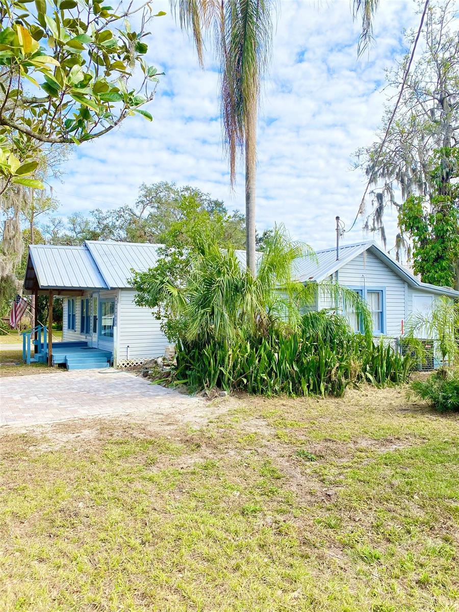 10607 3RD ST, THONOTOSASSA, FL, 33592