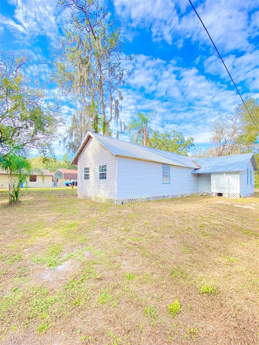 10607 3RD ST, THONOTOSASSA, FL, 33592