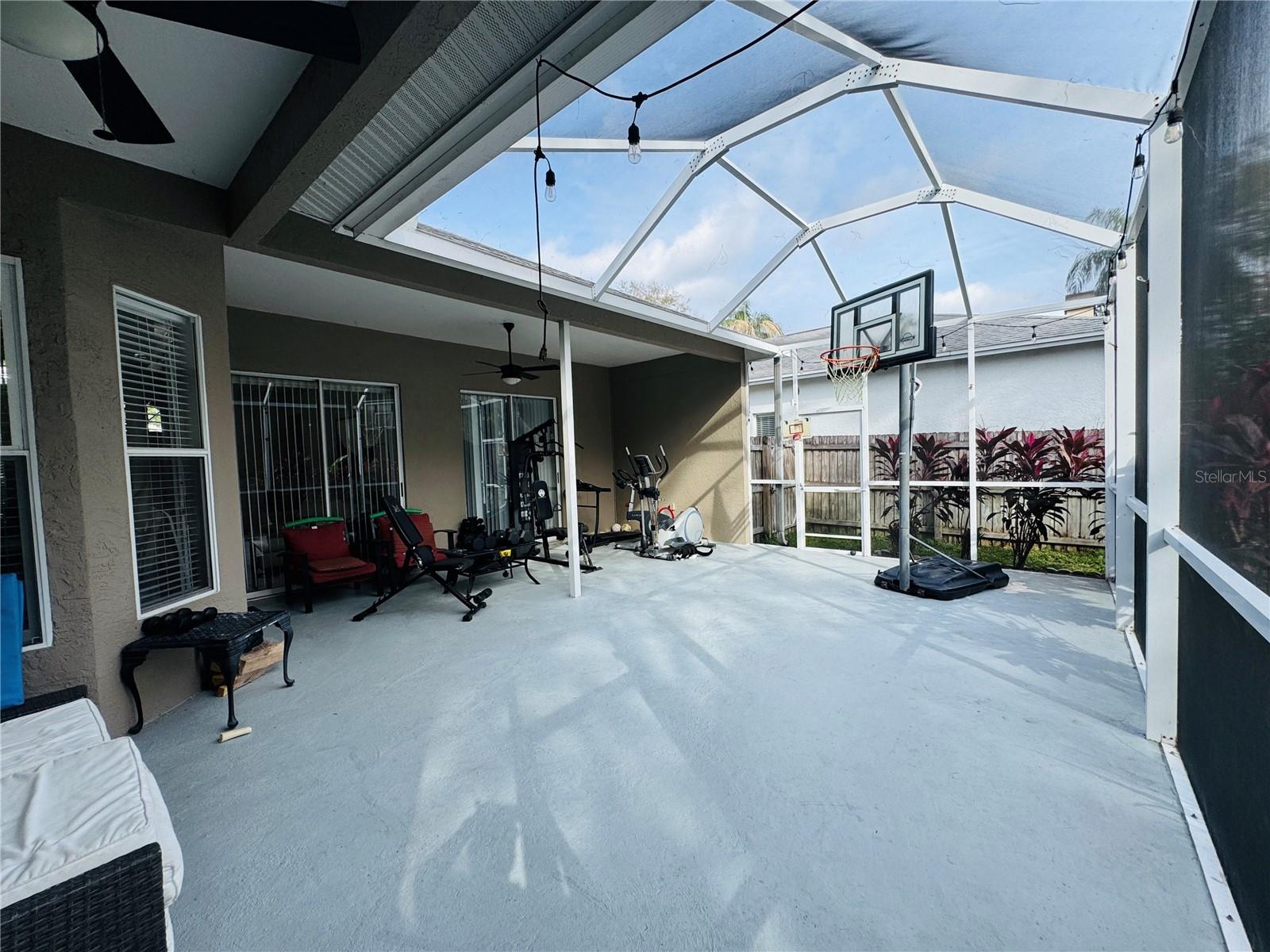 9625 FOX HEARST RD, TAMPA, FL, 33647