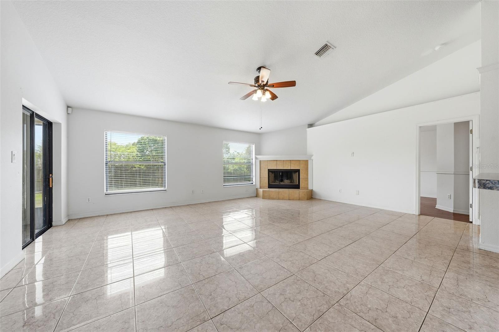 36341 GRAND ISLAND OAKS CIR, GRAND ISLAND, FL, 32735