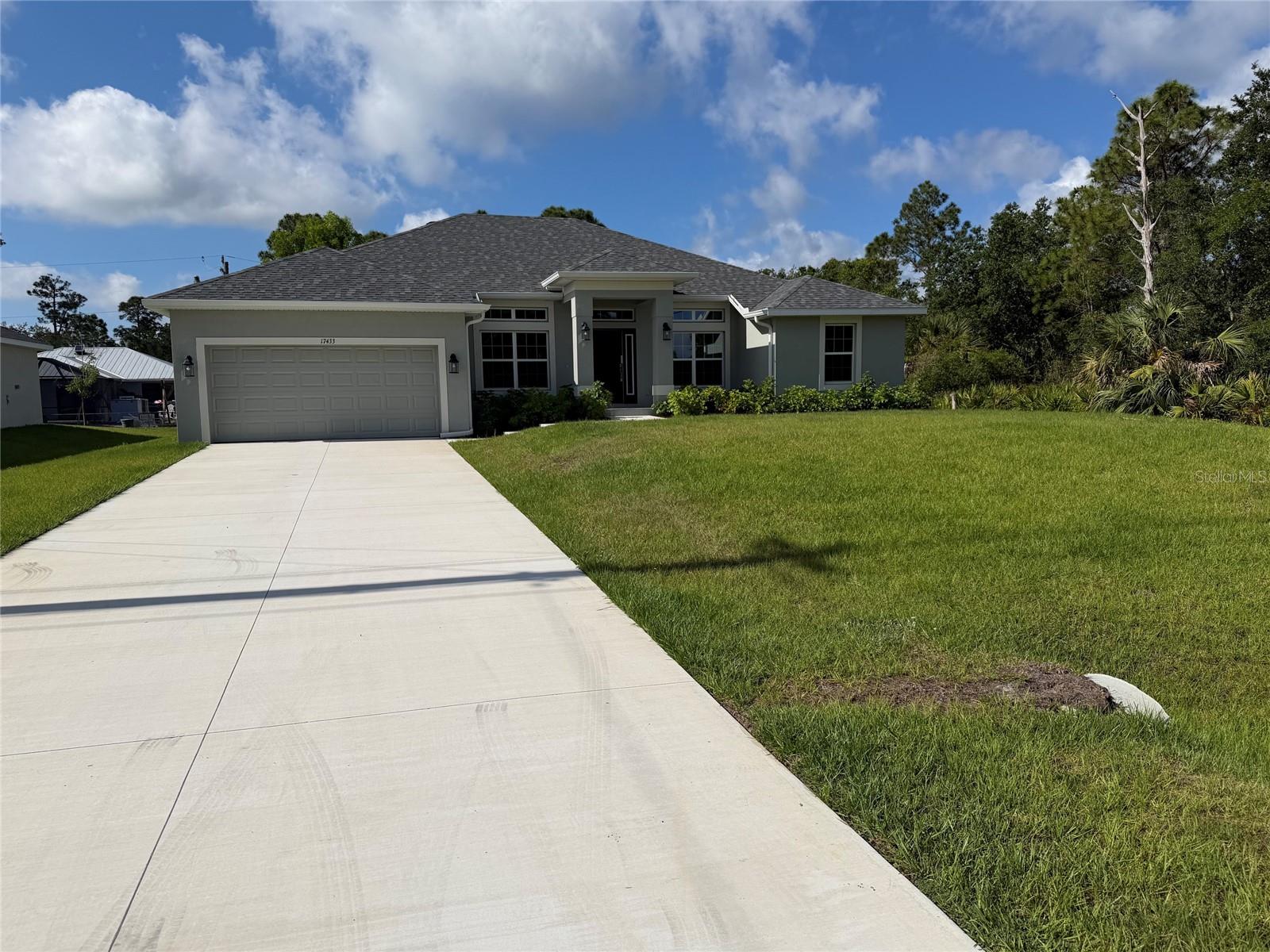 17433 EDGEWATER DR, PORT CHARLOTTE, FL, 33948